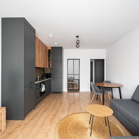ורשה High Wilanow Modern Apartment מראה חיצוני תמונה
