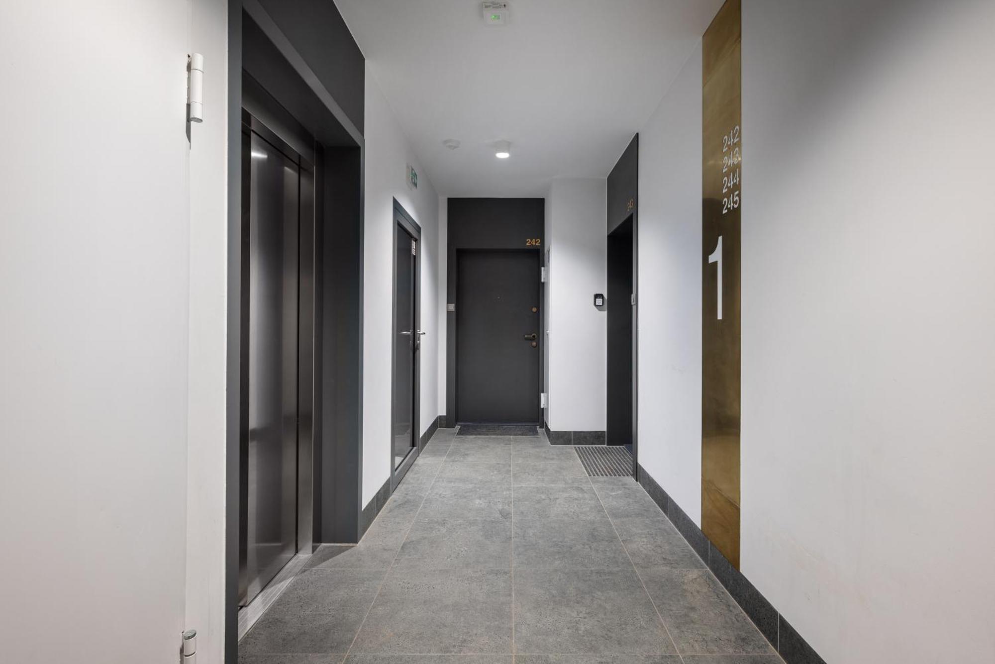 ורשה High Wilanow Modern Apartment מראה חיצוני תמונה